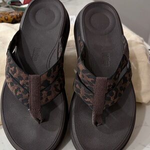 Fitflop Brown Leopard Women's Sandals-New